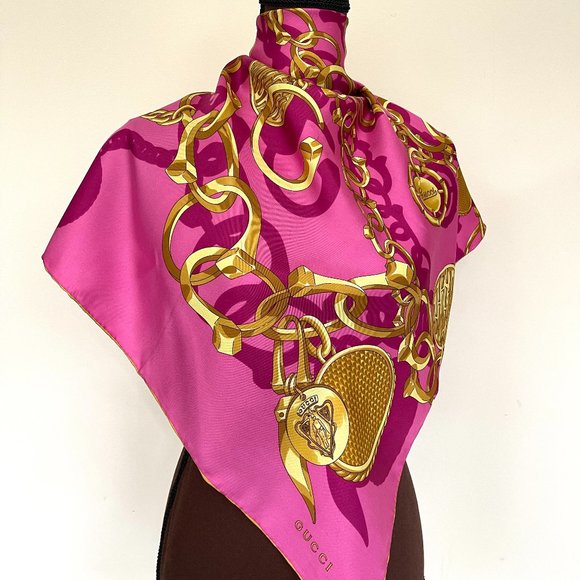 Gucci Logo Chains Hot Pink Gold Silk Twill Scarf with Gift Gucci Box - Picture 14 of 14